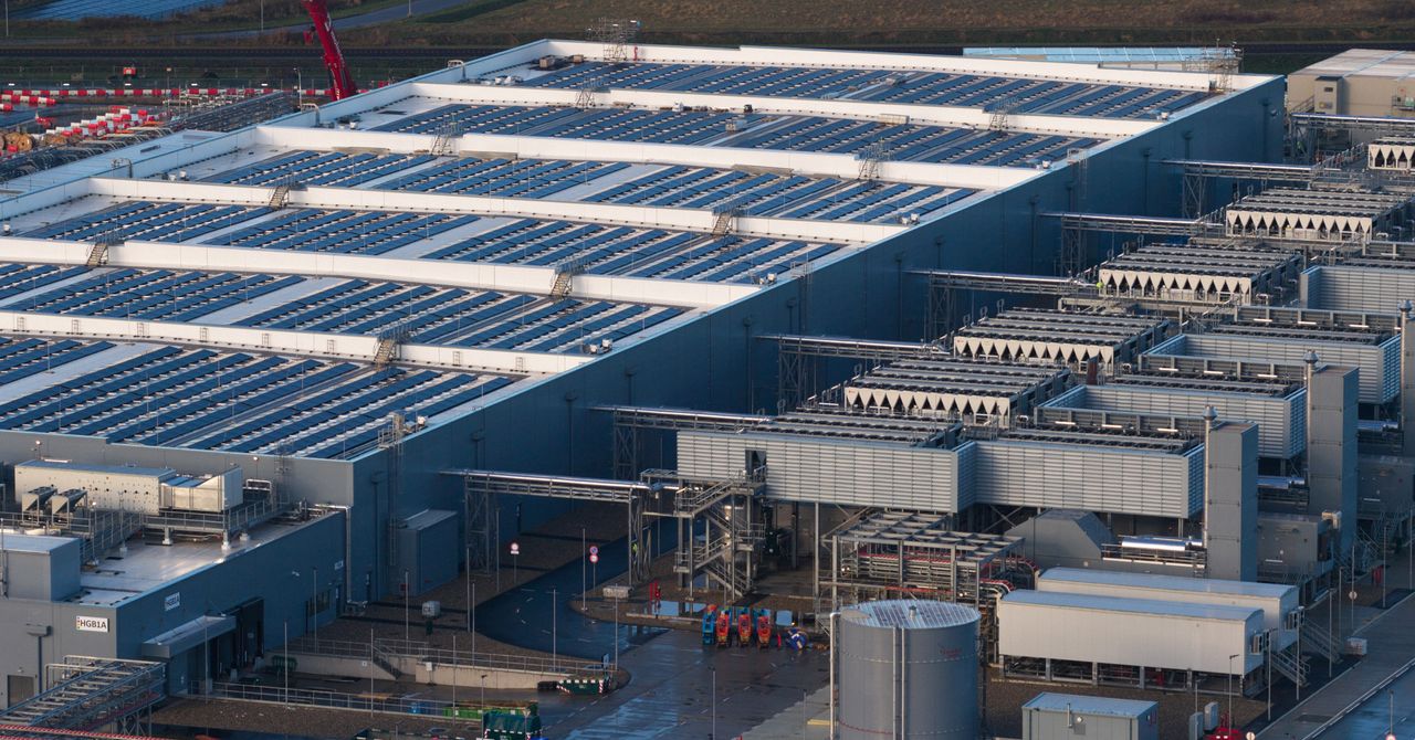 Chevron Đòi Hạn Mức Giảm Thuế Hàng Trăm Triệu USD Cho Nhà Máy Điện Của Trung Tâm Dữ Liệu