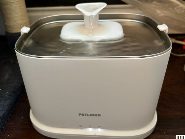 Đài phun nước Petlibro Dockstream 2