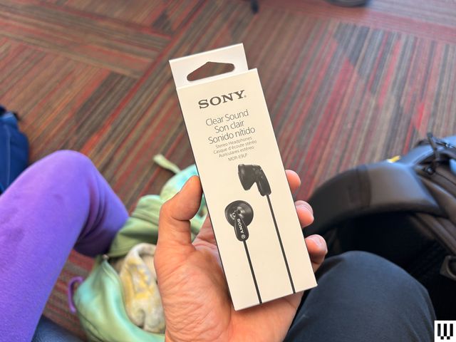 Tai nghe Sony MDR-E9LP