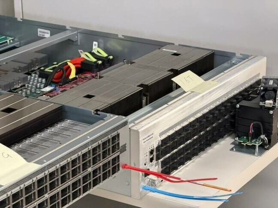 Các thiết bị chuyển mạch tùy chỉnh của AWS
