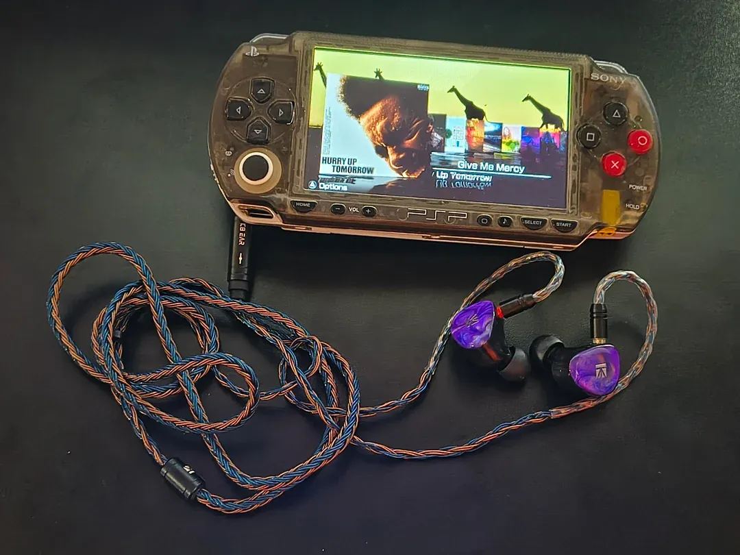 PSP được sử dụng như một máy nghe nhạc kỹ thuật số