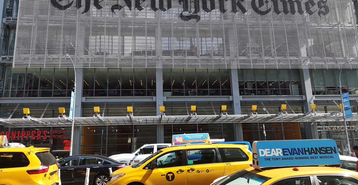 Cuộc xung đột về AI tại The New York Times: Khi công cụ giám sát trở thành vấn đề tranh cãi