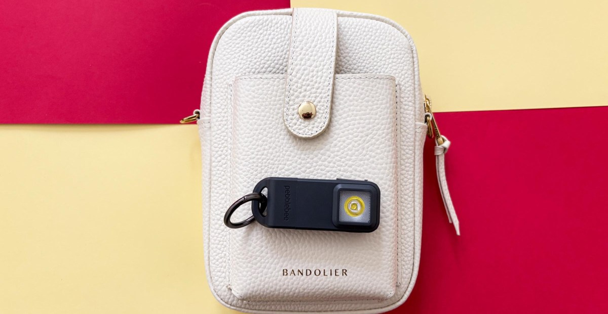 Pebblebee Halo: Tracker Bluetooth tích hợp tính năng an toàn cá nhân hữu ích