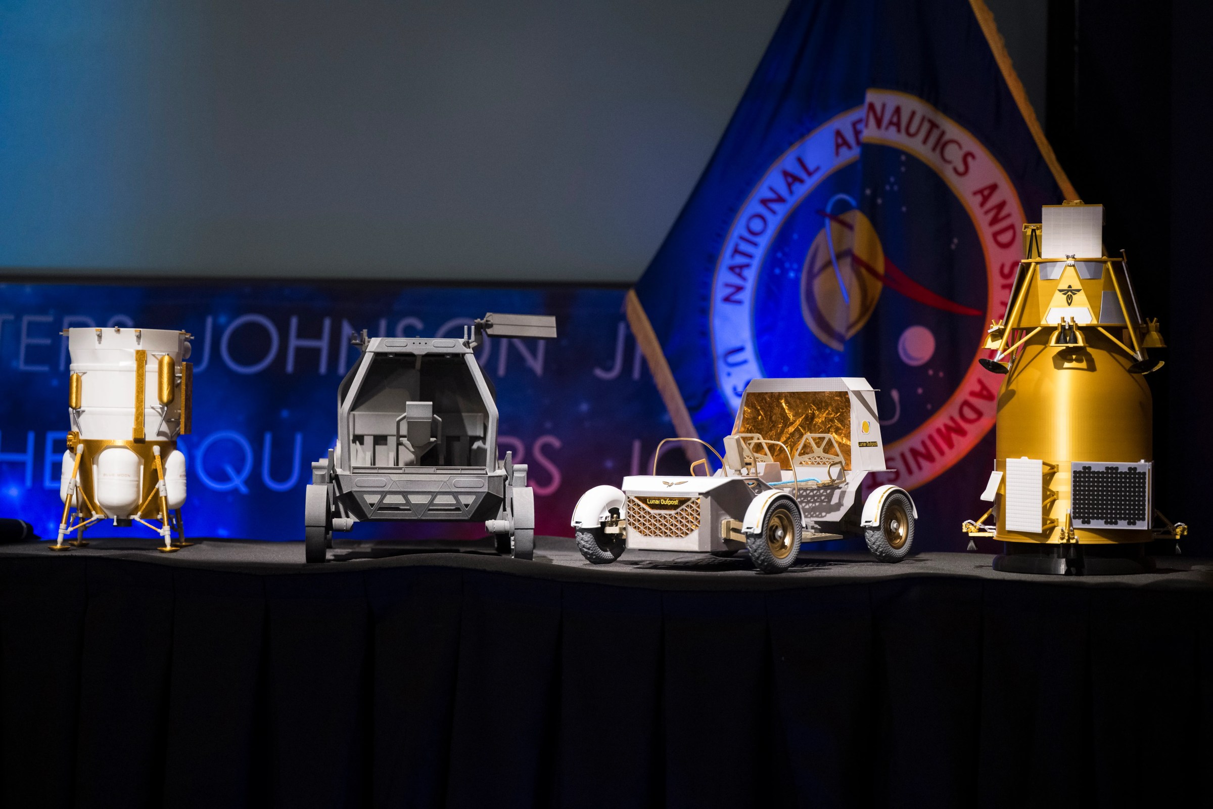 Các mẫu xe tự hành và tàu hạ cánh mới của NASA