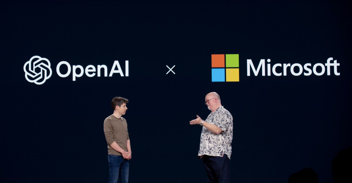 Tài liệu tòa án tiết lộ: Microsoft từng sợ OpenAI "bỏ đi" sang Amazon và nói xấu Azure