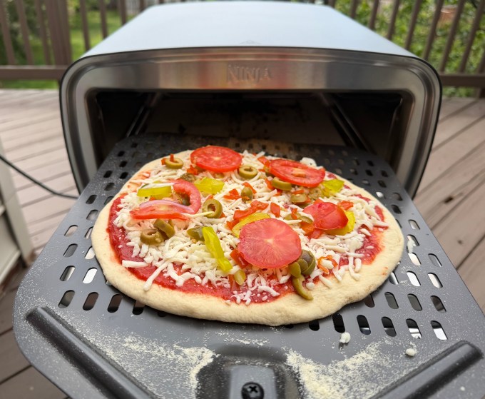 Pizza chín vàng đều