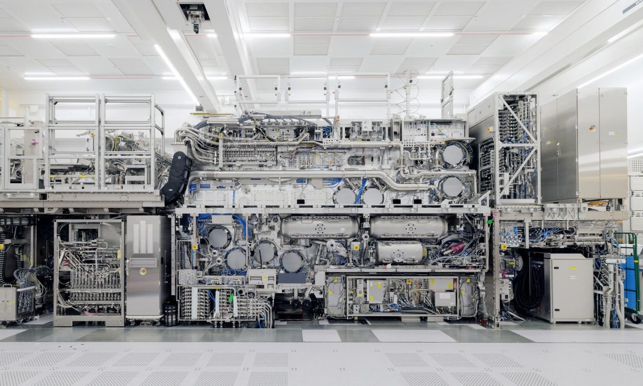 Máy EUV của ASML