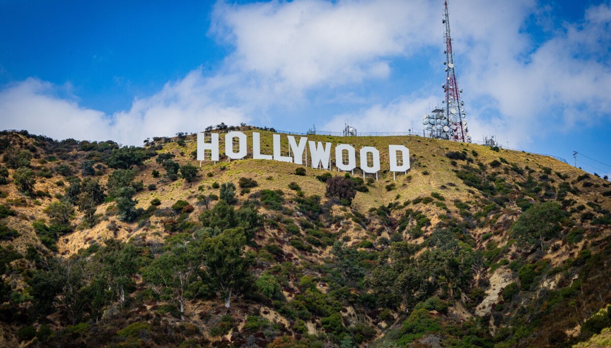 Các ngôi sao hàng đầu Hollywood ủng hộ tiêu chuẩn mới đòi hỏi trả tiền khi AI sử dụng hình ảnh hoặc tác phẩm của họ