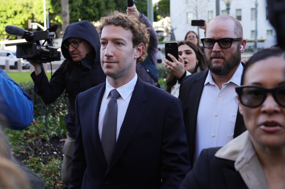 Nhà xuất bản cáo buộc Mark Zuckerberg cá nhân chỉ đạo vi phạm bản quyền để đào tạo AI Llama