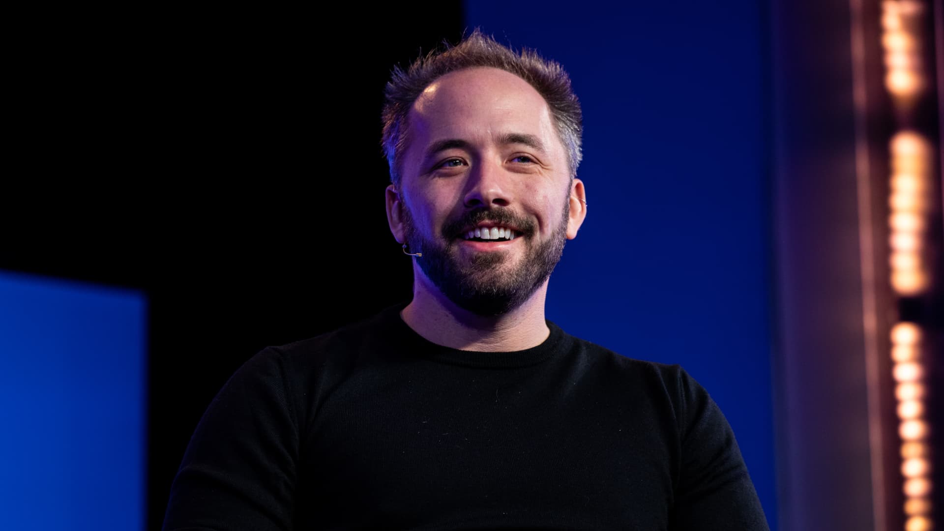 Drew Houston từ chức CEO Dropbox sau gần hai thập kỷ, chuyển sang làm Chủ tịch và khởi nghiệp trong lĩnh vực AI
