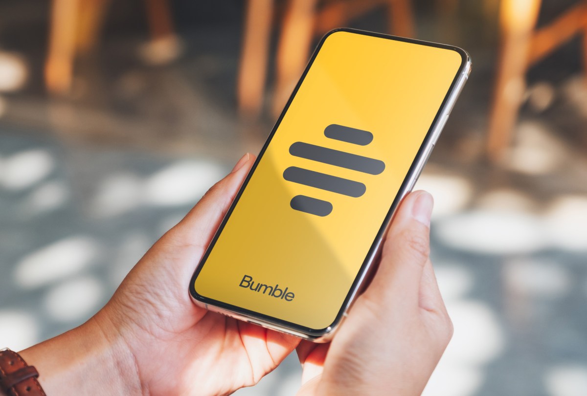 Bumble: Người dùng trả phí giảm, đặt cược tương lai vào nền tảng AI và đám mây