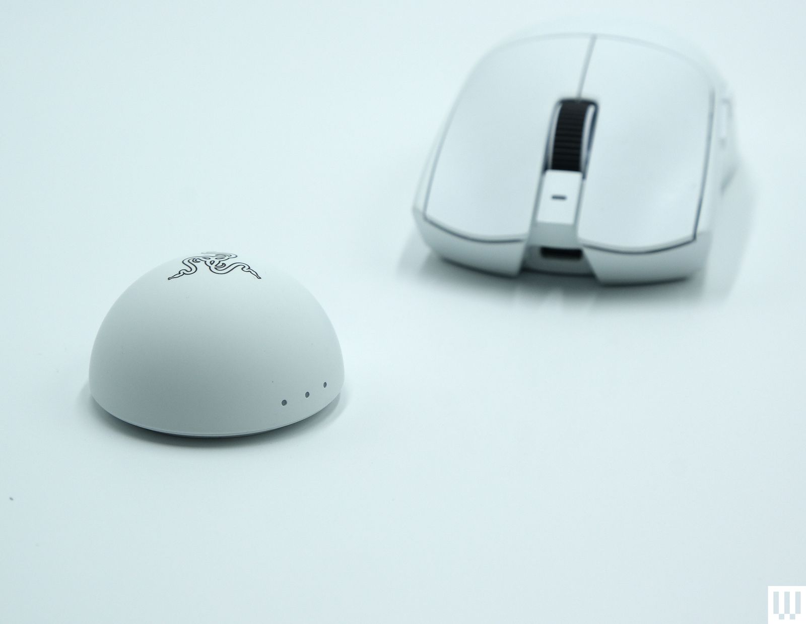 Cảm biến và thiết kế mặt trước của Razer Viper V4 Pro
