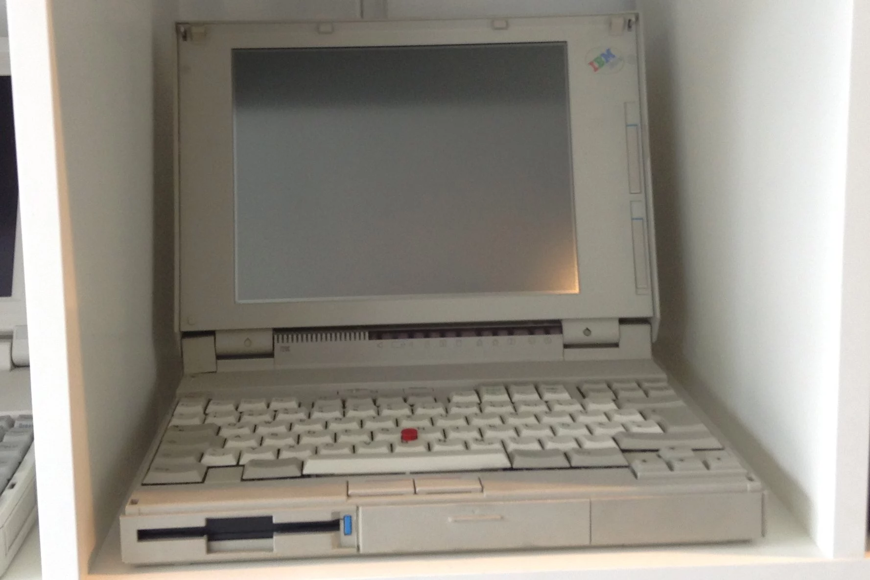Lịch sử ThinkPad: Từ chiếc hộp cơm đen của IBM đến trạm làm việc AI thời đại mới