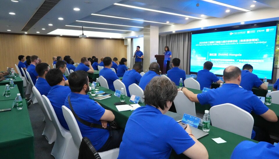 Các kỹ sư tham quan và trải nghiệm thực tế tại trụ sở ZTE