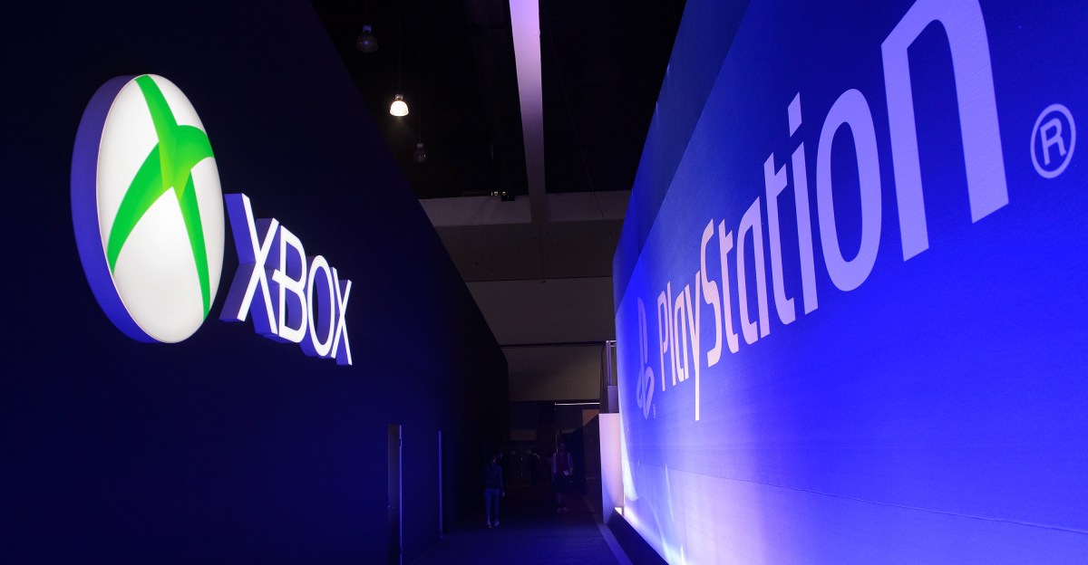 Xbox và PlayStation: Nhiều điều phải chứng minh khi ngành game chìm trong khủng hoảng