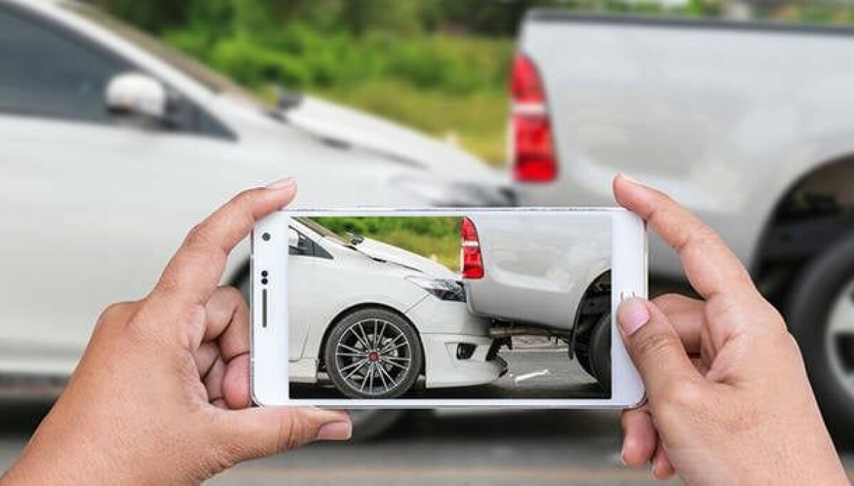 Cựu nhân viên RAC bán dữ liệu nạn nhân tai nạn: Bị phạt trả lại hơn 118.000 bảng
