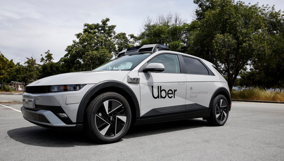 Uber ra mắt đội xe thu thập dữ liệu cho xe tự lái, mục tiêu 500 chiếc trong năm nay