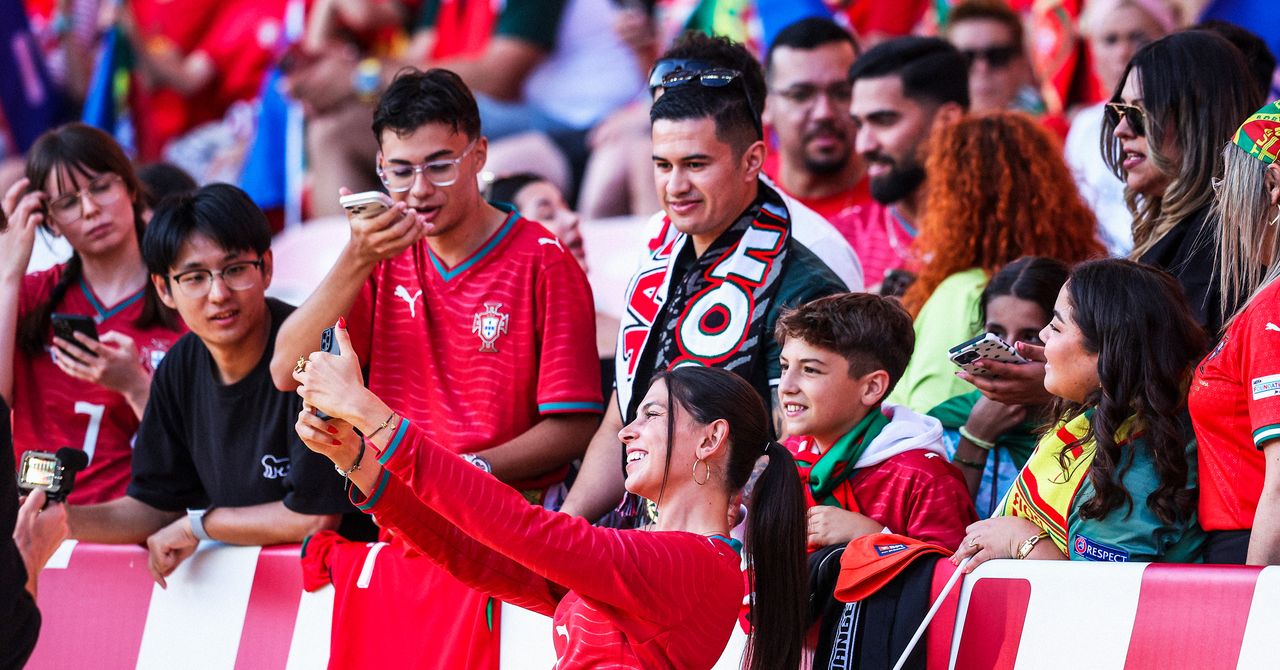Mỹ Yêu Cầu Influencer Nước Ngoài Phải Có Visa Lao Động Để Phụng Sự World Cup 2026
