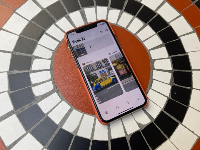Giao diện ứng dụng Retro