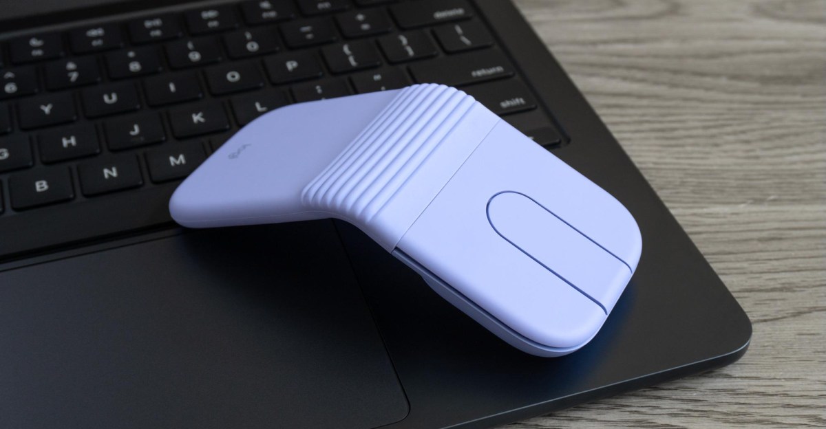 Logitech Mobi Fold: Chuột du lịch siêu nhỏ gọn với thiết kế gấp đôi độc đáo