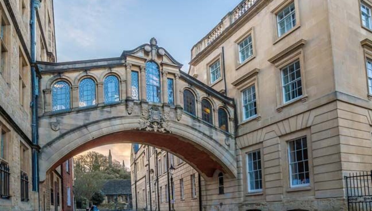 Dữ liệu sinh viên Đại học Oxford tiếp tục bị lộ qua nền tảng CareerConnect