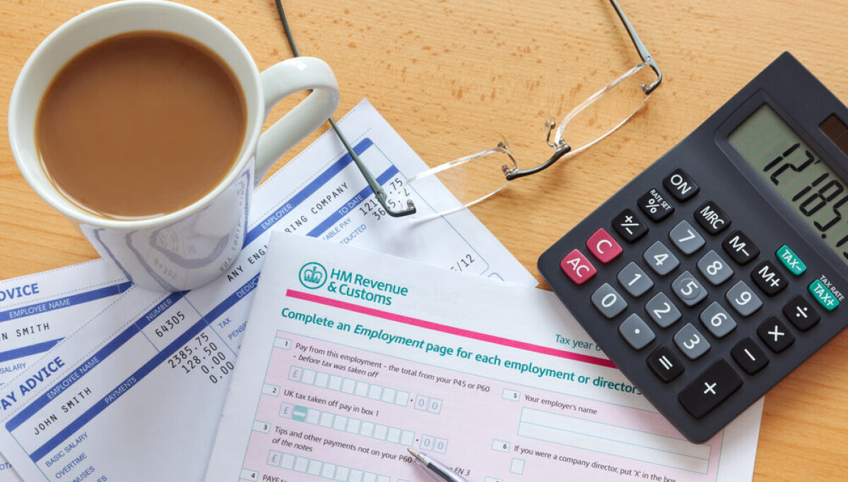 Cơ quan thuế HMRC Anh trao hợp đồng trung tâm liên lạc 600 triệu Bảng cho Capgemini, trì hoãn hợp đồng CRM 2,4 tỷ Bảng