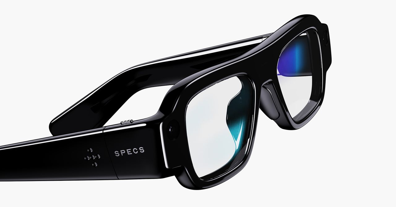 Snap Ra Mắt Kính AR Specs Mới Dành Cho Người Tiêu Dùng Với Giá 2.195 USD