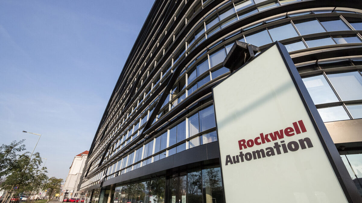 Rockwell Automation vá lỗi bảo mật nghiêm trọng trên bộ điều khiển ICS và phần mềm