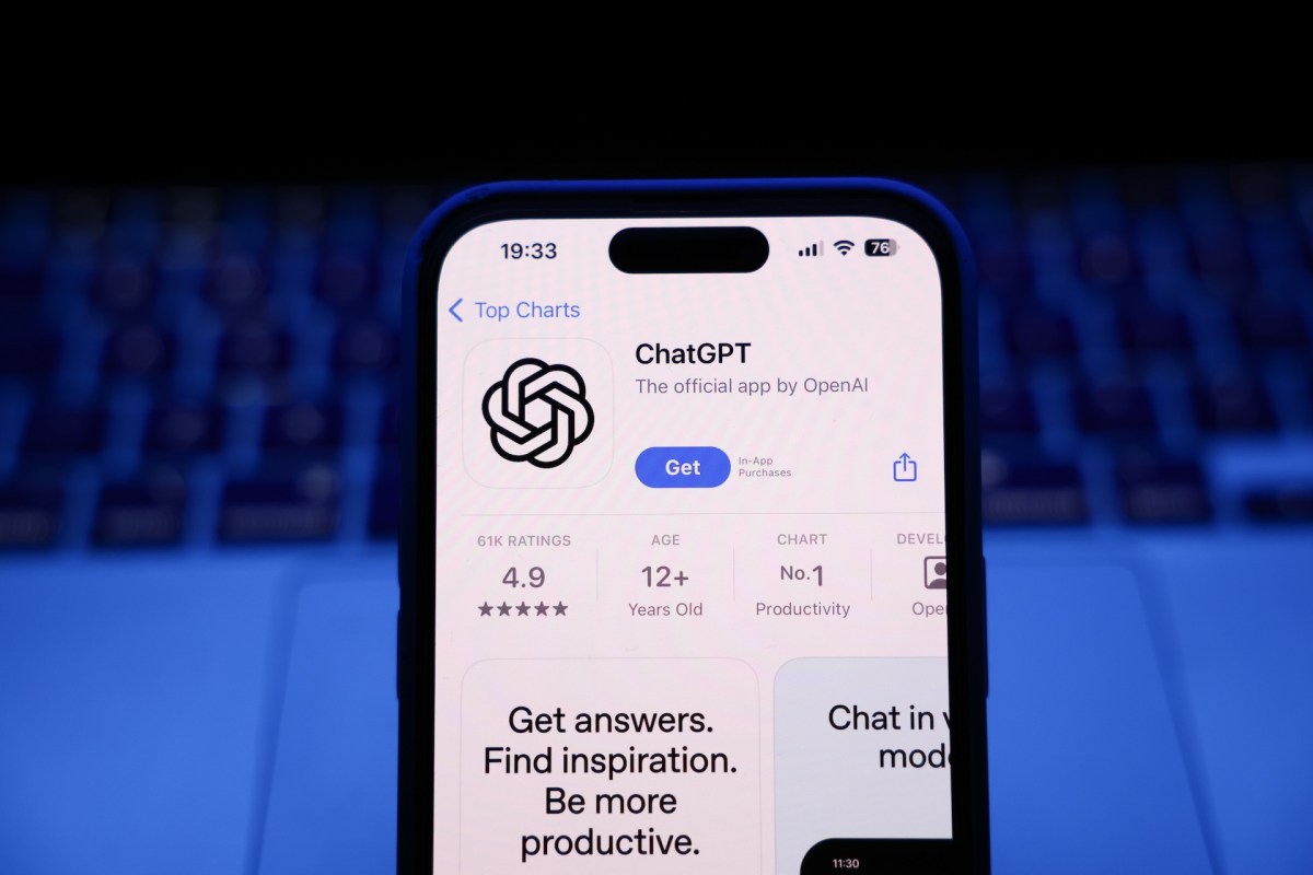 Thị phần ChatGPT lần đầu tiên tụt dưới 50% trước sự trỗi dậy của Gemini và Claude
