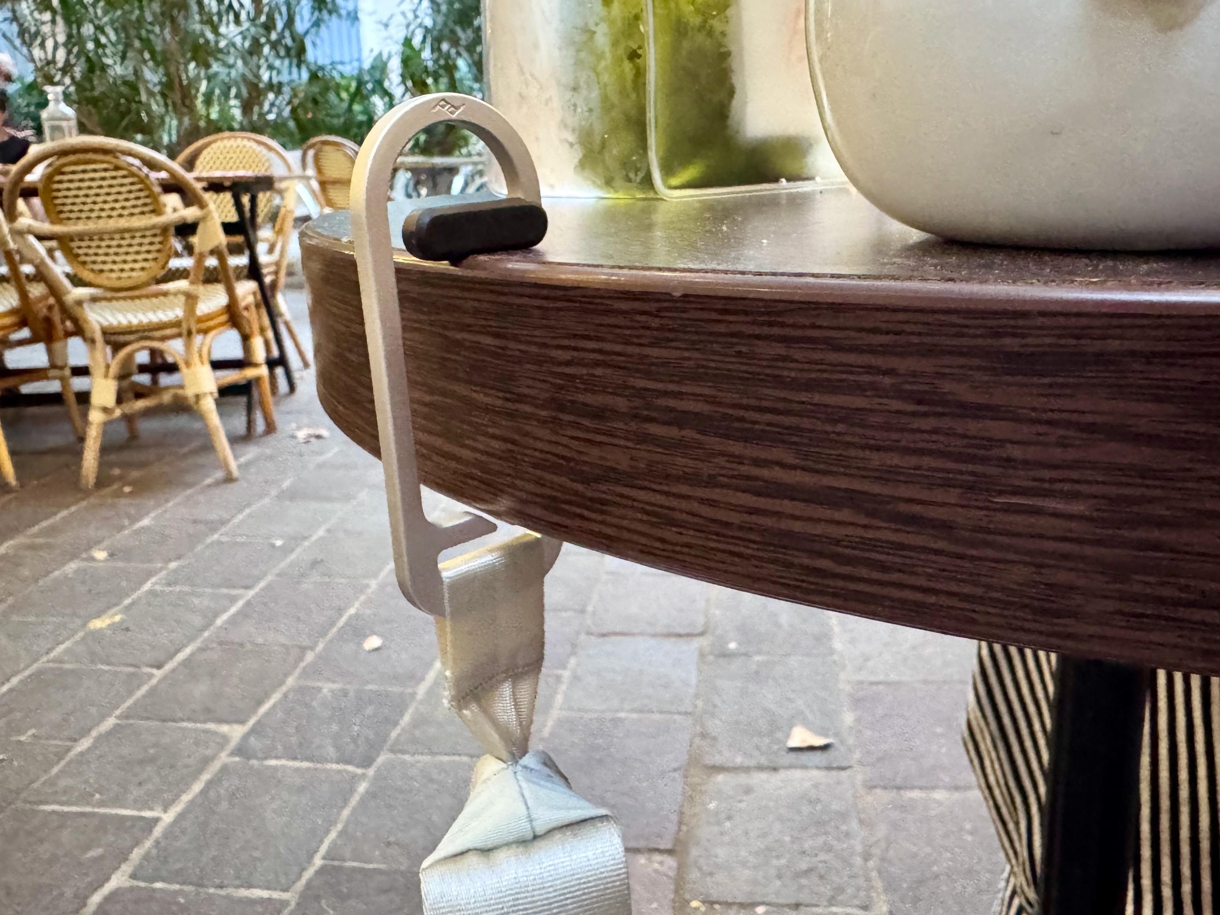 Túi đeo chéo City Crescent 12L của Peak Design