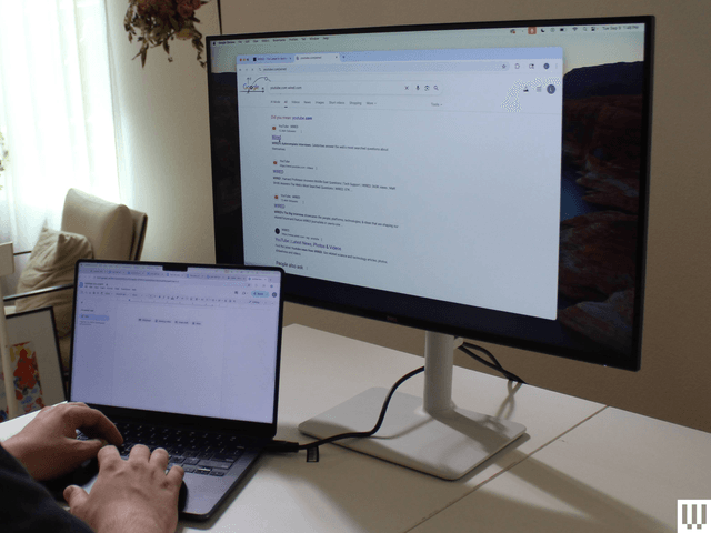 Màn hình Dell UltraSharp 32 4K với thiết kế chuyên nghiệp
