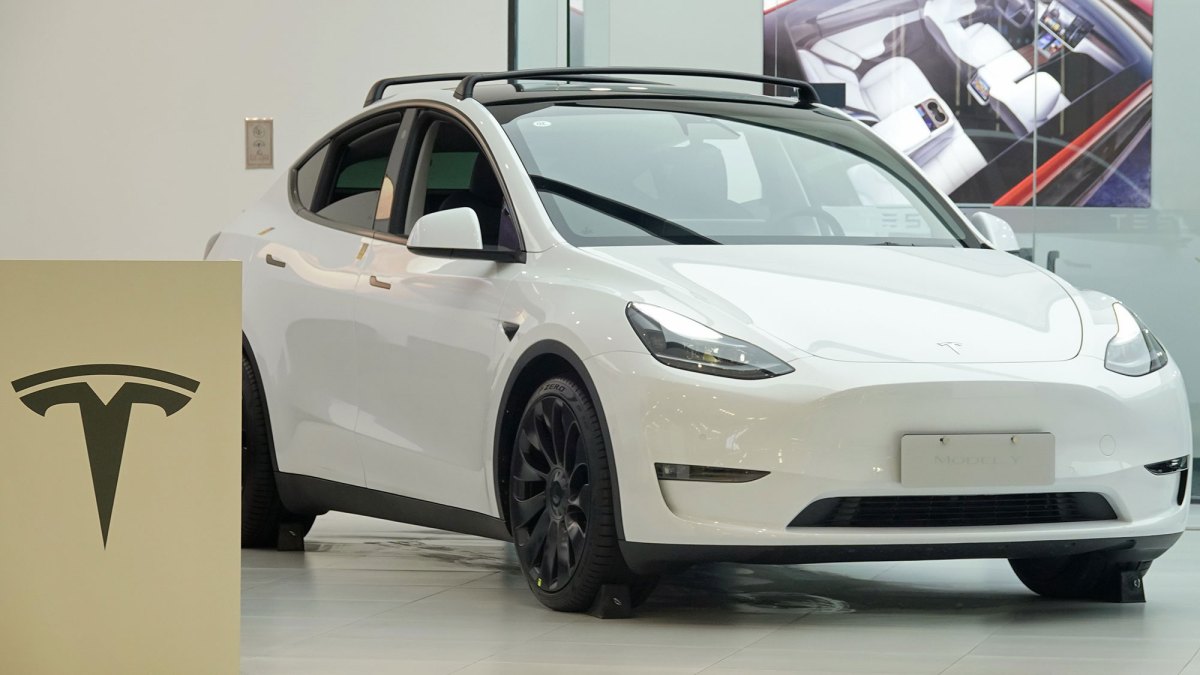 Tesla triệu hồi gần 3 triệu xe tại Trung Quốc vì tay nắm cửa ẩn — nỗ lực toàn quốc chống nguy cơ kẹt người trong xe