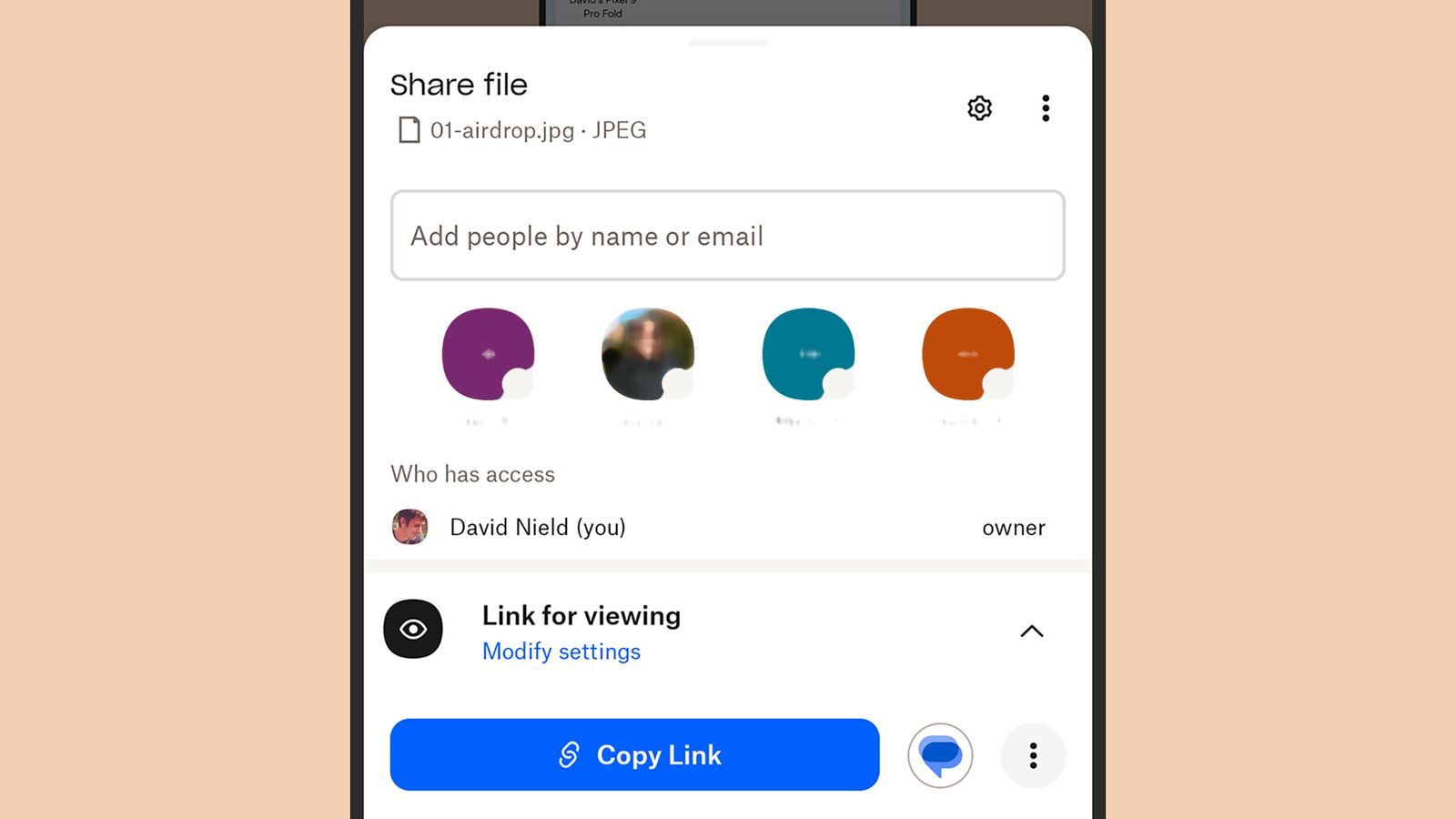Dropbox là một ứng dụng bên thứ ba có công cụ chia sẻ đơn giản
