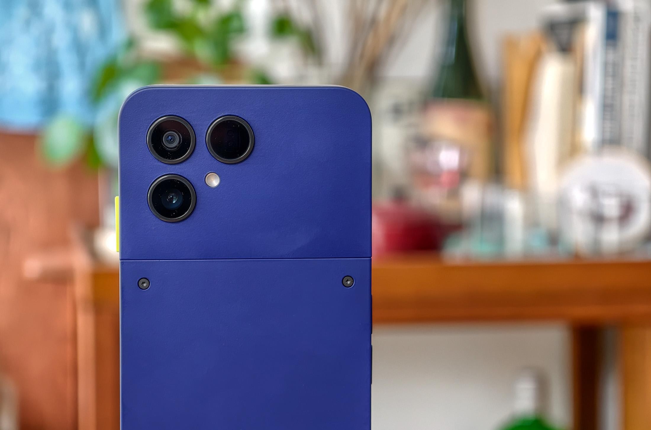 Cụm camera của Fairphone 6 Plus không thay đổi so với bản 6