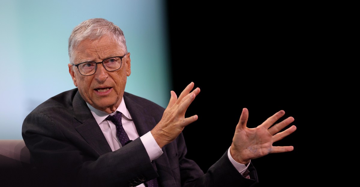Bill Gates lo ngại sâu sắc về AI: 'Thời kỳ hỗn loạn nhất lịch sử nhân loại'