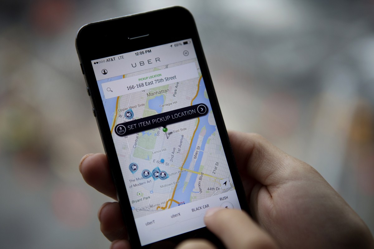 Uber đối mặt mức phạt gần 1 tỷ USD vì tự động khóa tài khoản tài xế