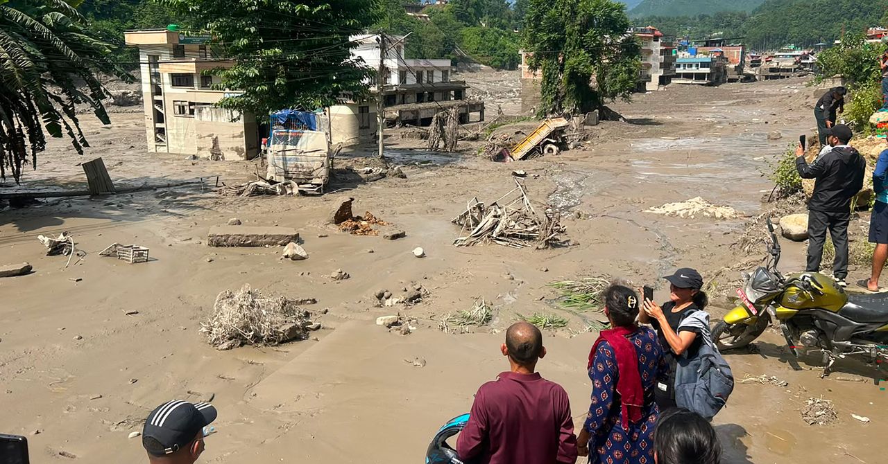 Nhiệt Độ Tăng Cao Có Thể Là Nguyên Nhân Gây Ra Trận Lũ Chết Chóc Tại Nepal