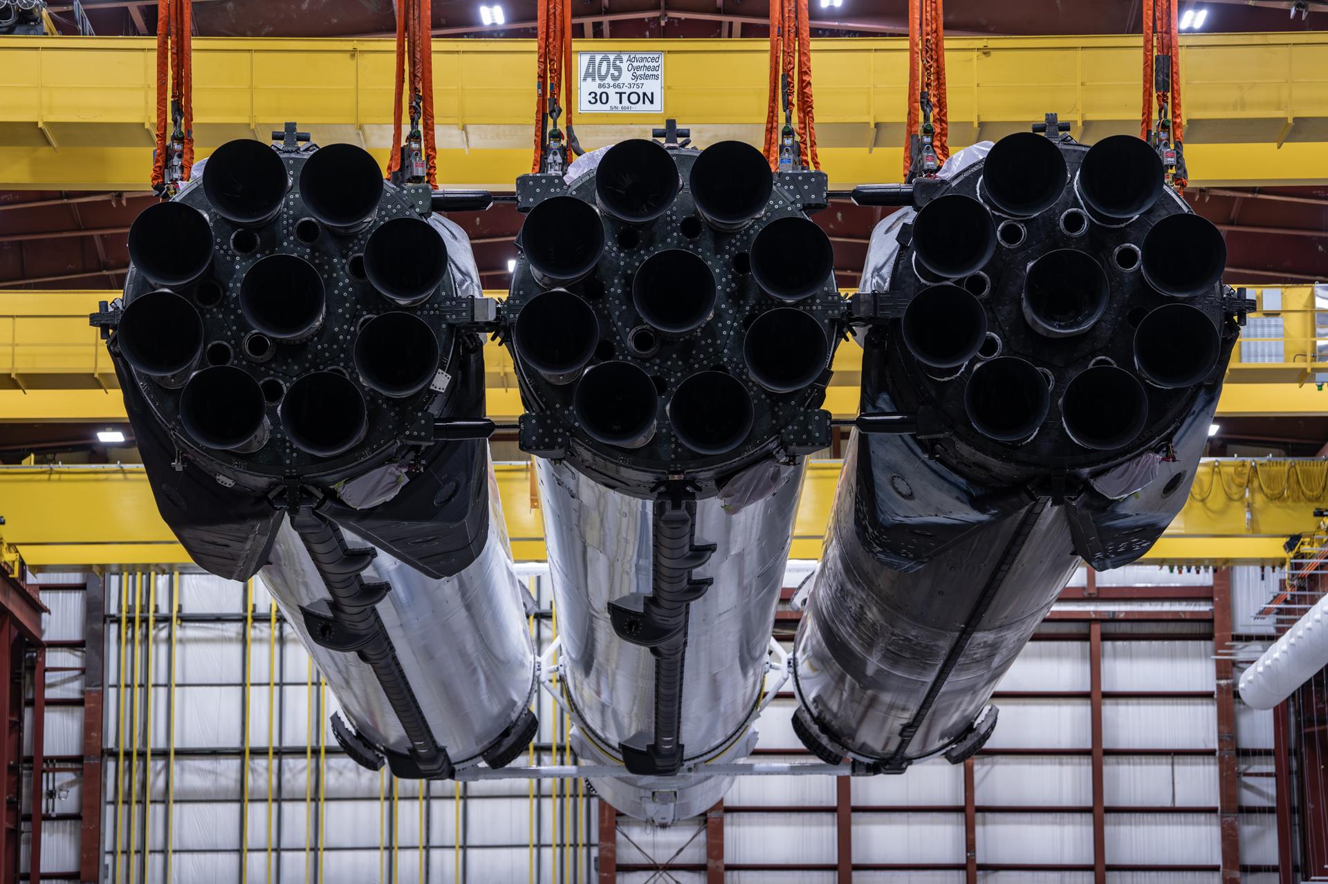 Kính viễn vọng Roman được di chuyển tới SpaceX hangar