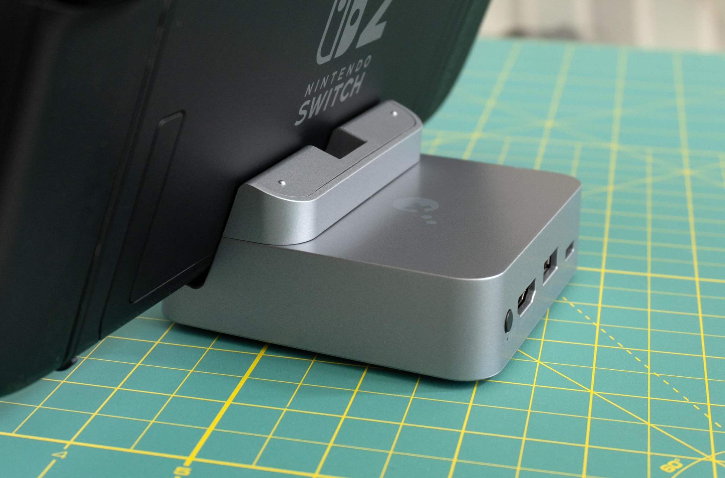 Nắp từ tính có thể gắn lên đỉnh dock để làm tựa lưng mở rộng