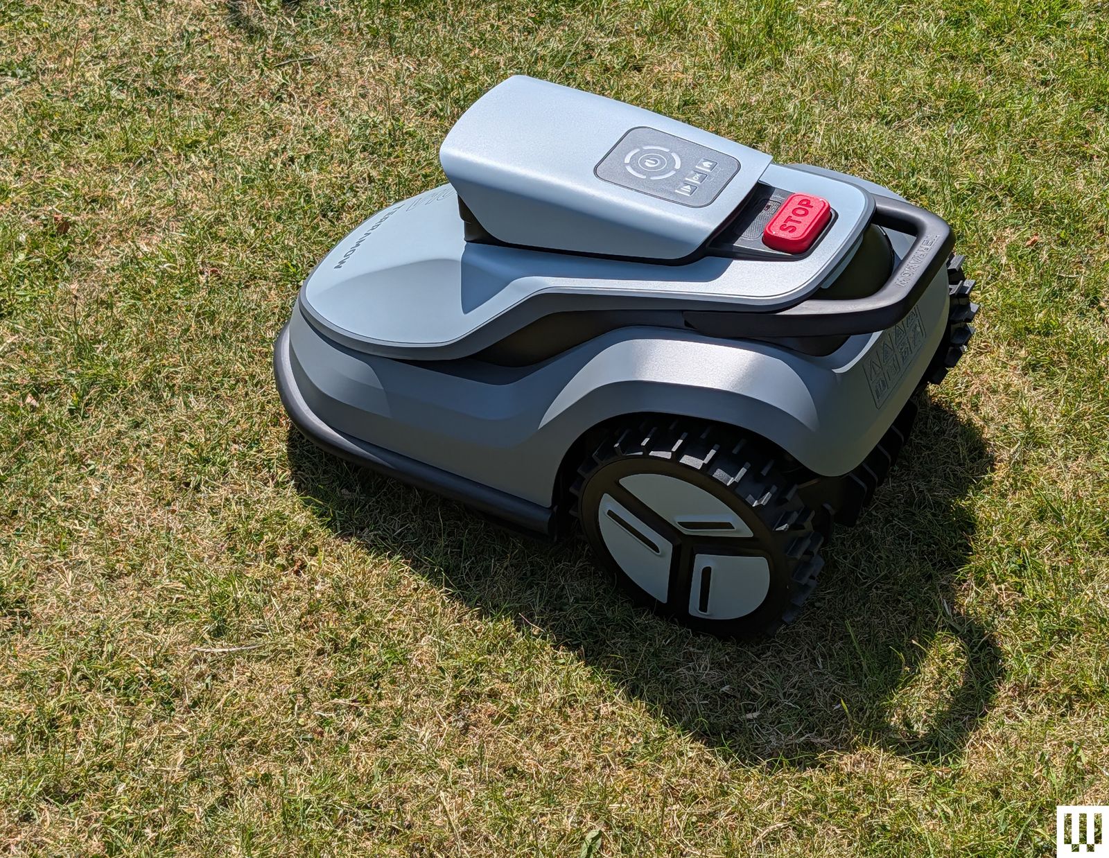 TerraMow V1000 với thiết kế hiện đại
