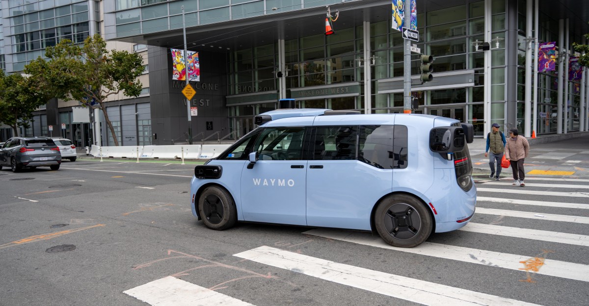 Waymo hợp tác với Visa để giảm giá robotaxi khi kết nối với phương tiện công cộng