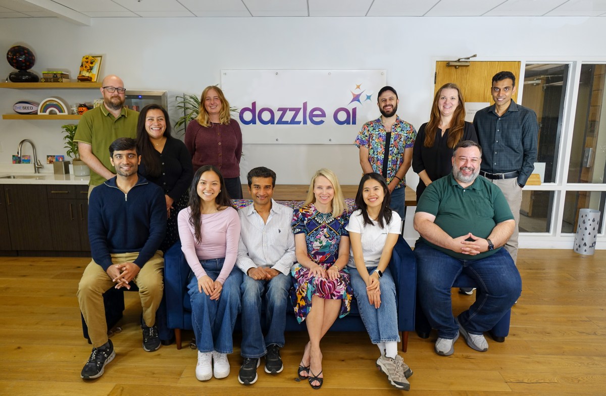 Marissa Mayer ra mắt Dazzle: Trợ lý AI hiểu bạn qua thư viện ảnh, không cần email