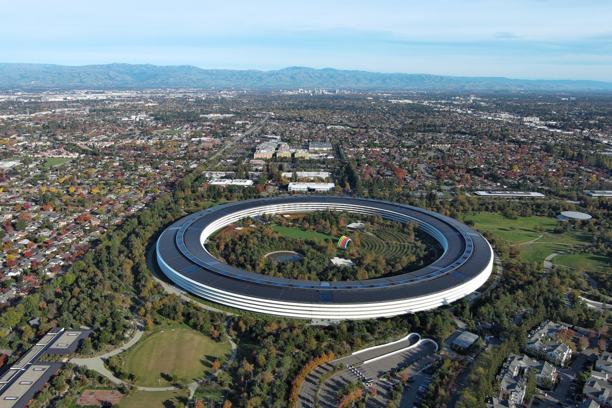 Apple công bố 'bằng chứng gây sốc' chống lại cựu nhân viên bị cáo buộc đánh cắp dữ liệu cho OpenAI