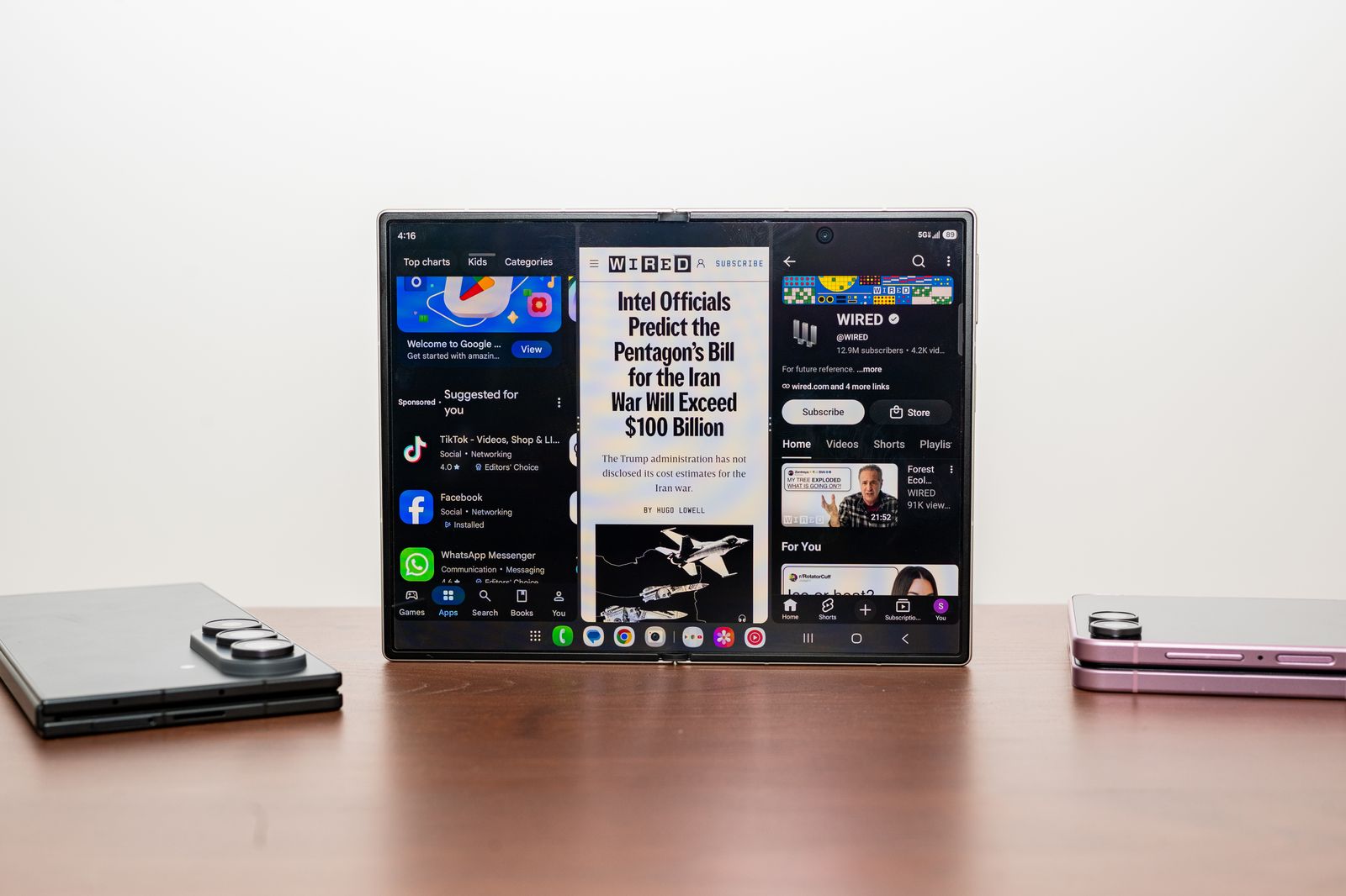 Hình ảnh chi tiết về độ mỏng của Galaxy Z Fold8