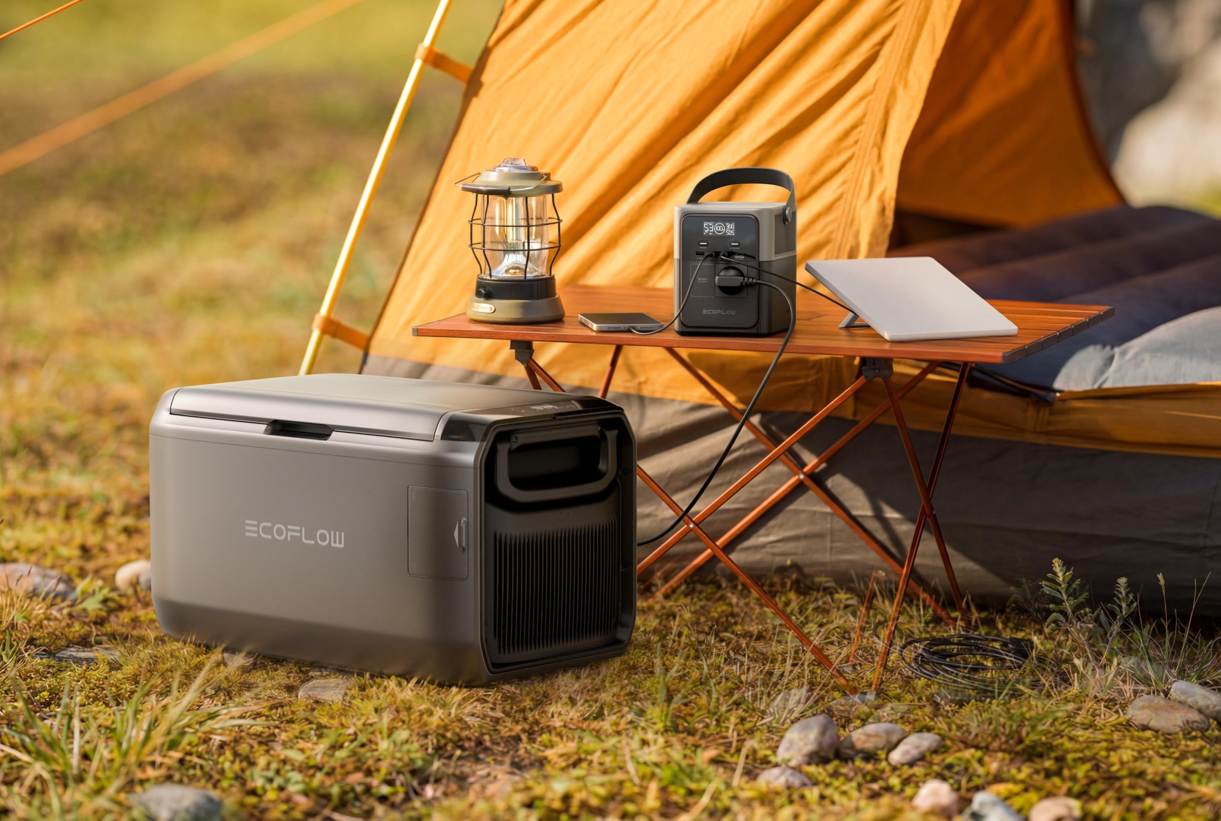 EcoFlow River 260 Gen4 đang cấp điện cho tủ lạnh di động, Starlink Mini và sạc điện thoại