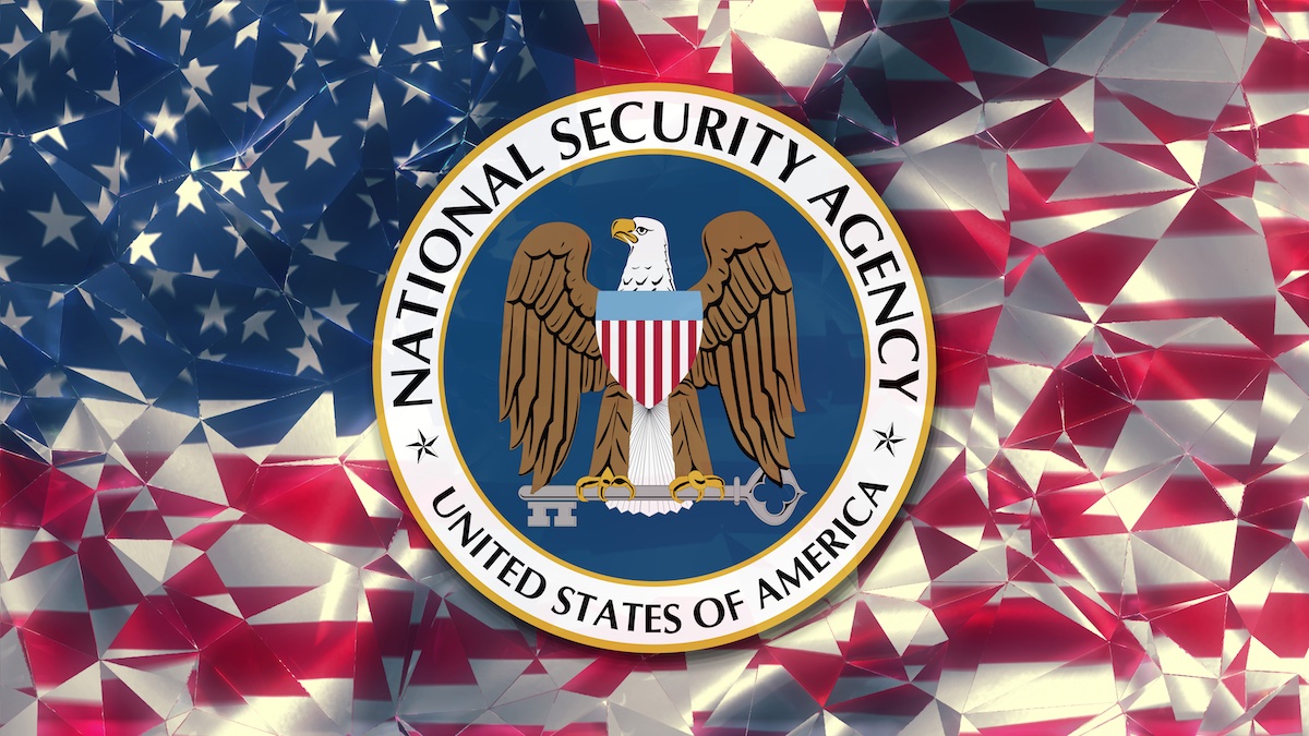 NSA, FBI cảnh báo Trung Quốc đang 'hút cạn' công nghệ AI tiên tiến của Mỹ bằng kỹ thuật chưng cất dữ liệu