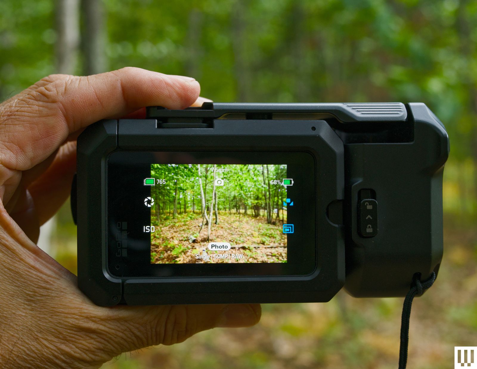 Mission 1 Pro ILS gắn lens Laowa 7.5mm