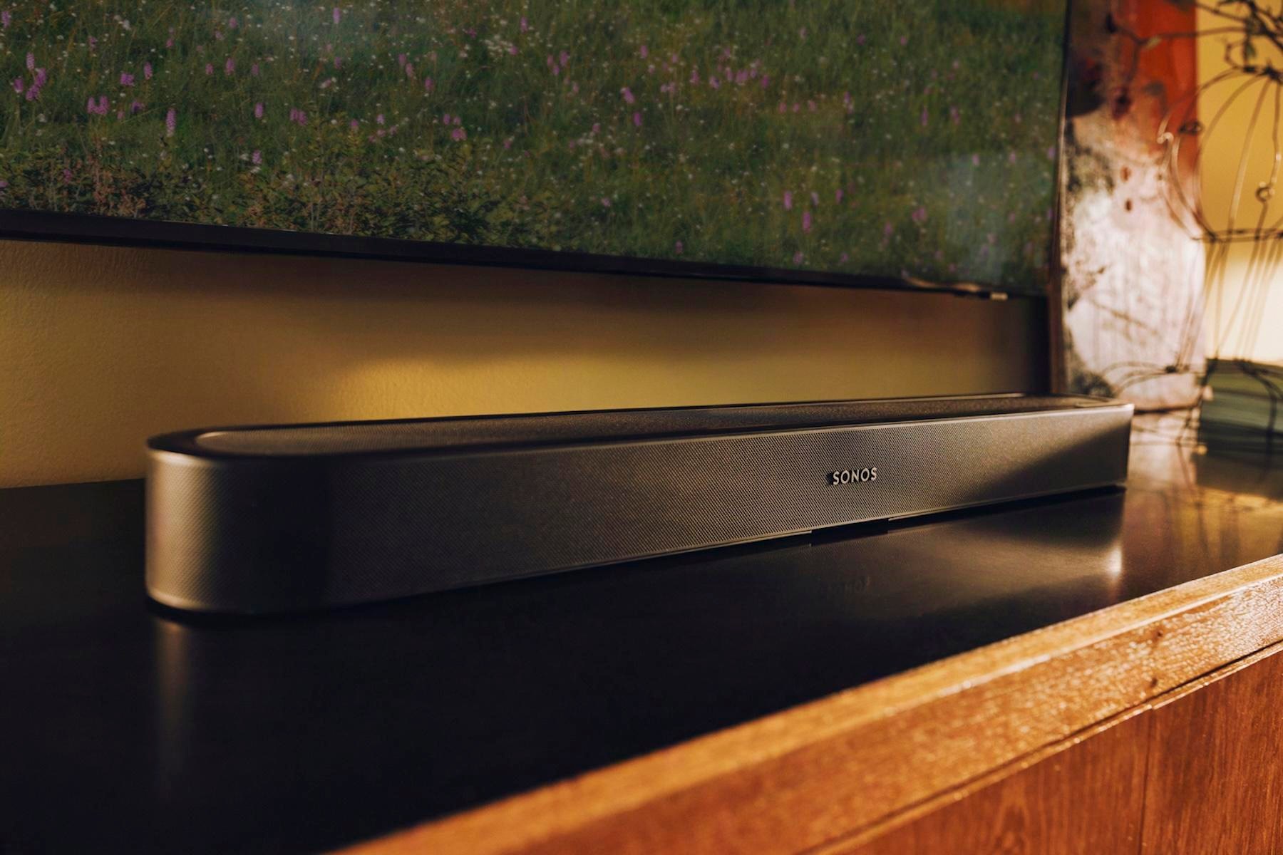 Sonos Beam Ultra với driver phát âm thanh hướng lên mang lại trải nghiệm Atmos thực thụ
