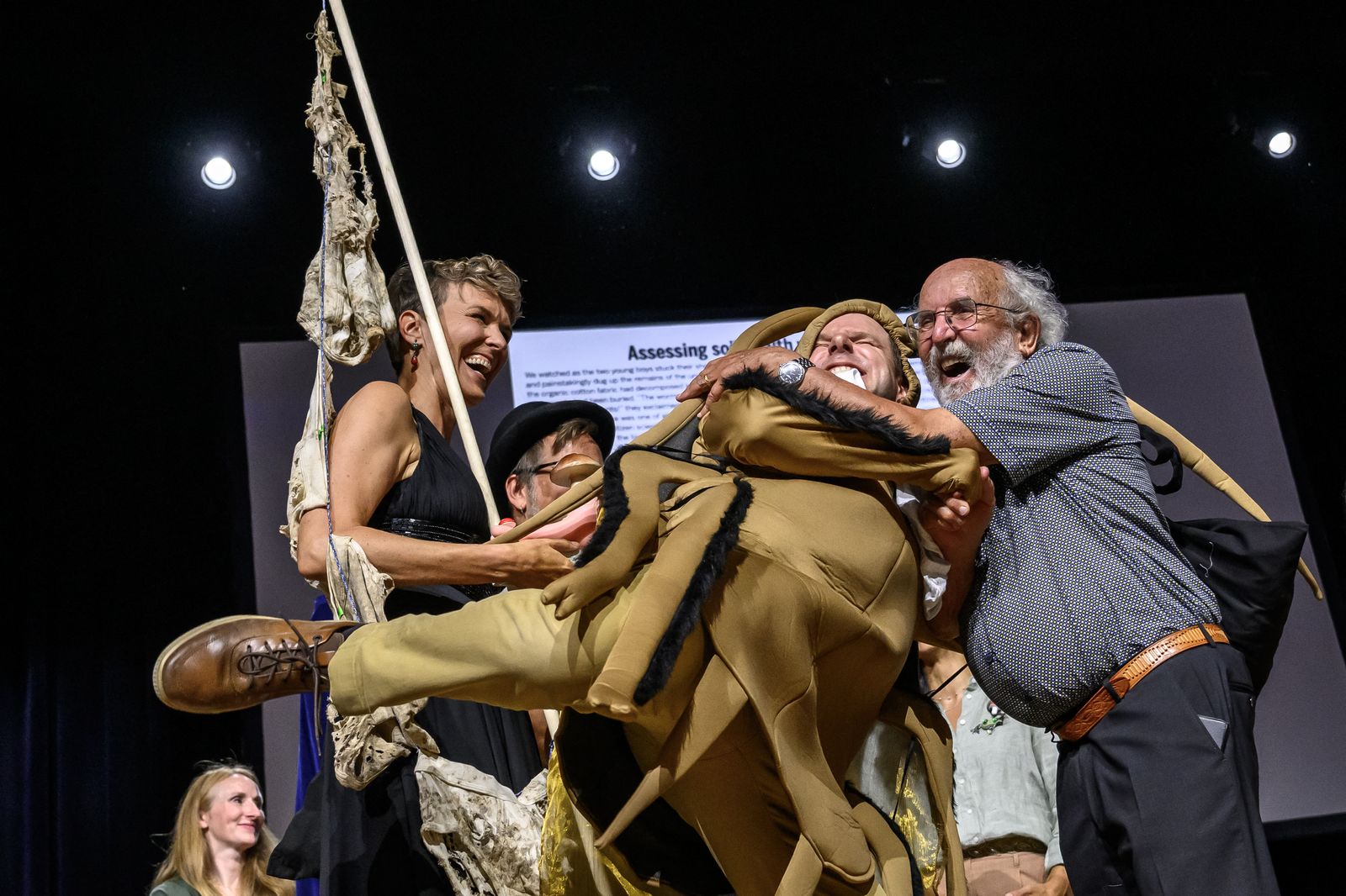 Một nhà nghiên cứu được trao giải Ig Nobel 2026