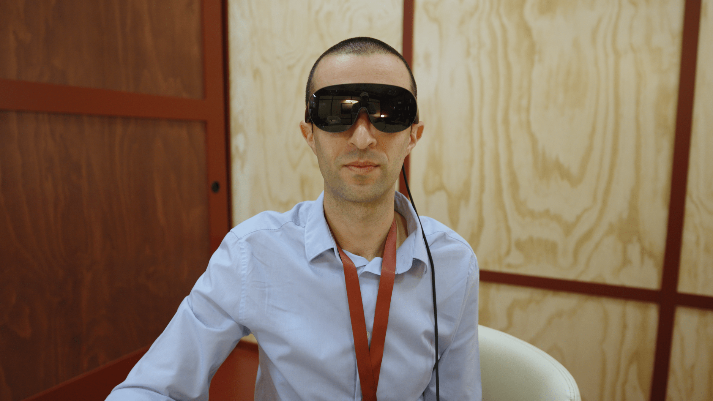 Trải nghiệm đeo Meta VR Glasses với màn hình ảo lớn